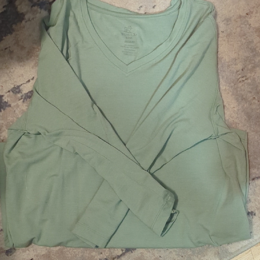 Green V-Neck Long Sleeve Shirt